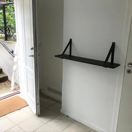 Cozy 2-bedroom Basement In Frederiksberg