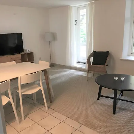Apartment Cozy 2-bedroom Basement In Frederiksberg